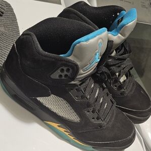 GUC Mens Jordan 5 aqua black velvet sz 8.5